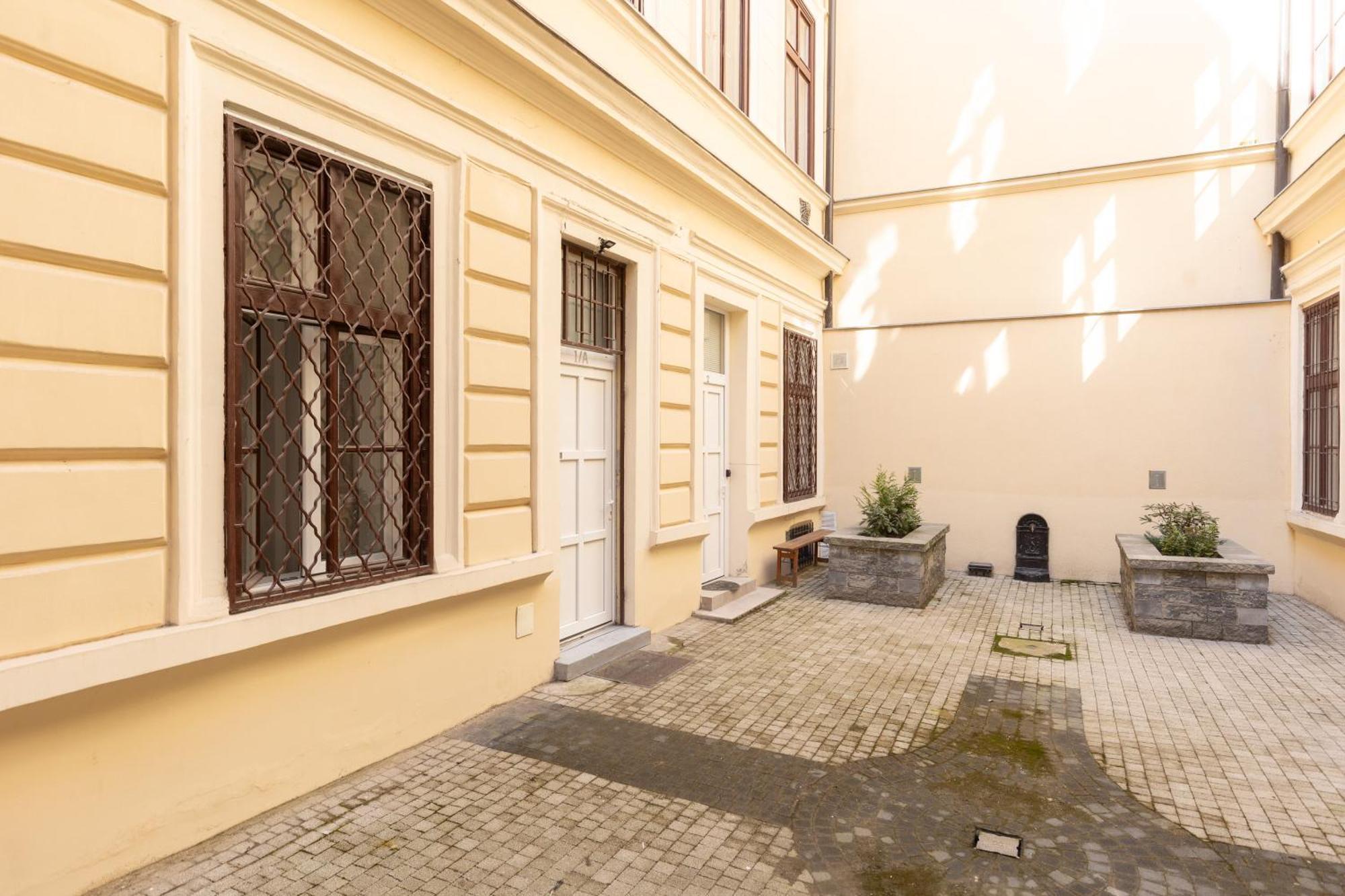 Lucky 54 Apartment Budapest Eksteriør bilde